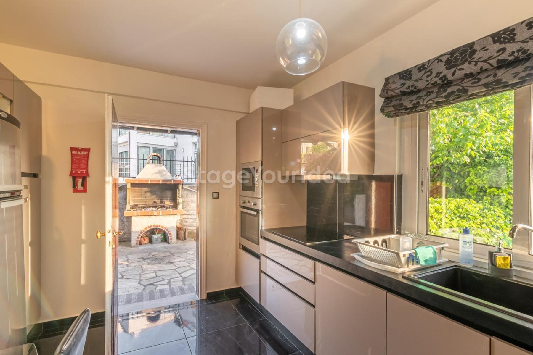 Τraditional Fully Detached Villa On A Luxurious Hillock Of Thessaloniki With Its Own Garden Also For Family & Wedding Gatherings For 10 To 25 People Only 15 Minutes From Airport Dış mekan fotoğraf